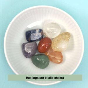 Healingssæt til alle chakra med bjergkrystal, ametyst, sodalit, grøn aventurin, citrin, karneol og rød jaspis