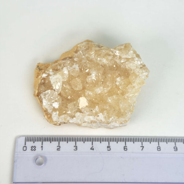 Himalayakvarts klynge med naturlig skønhed og kraftfuld energi. Forbindes med klarhed, balance og meditation. E-mærket webshop.