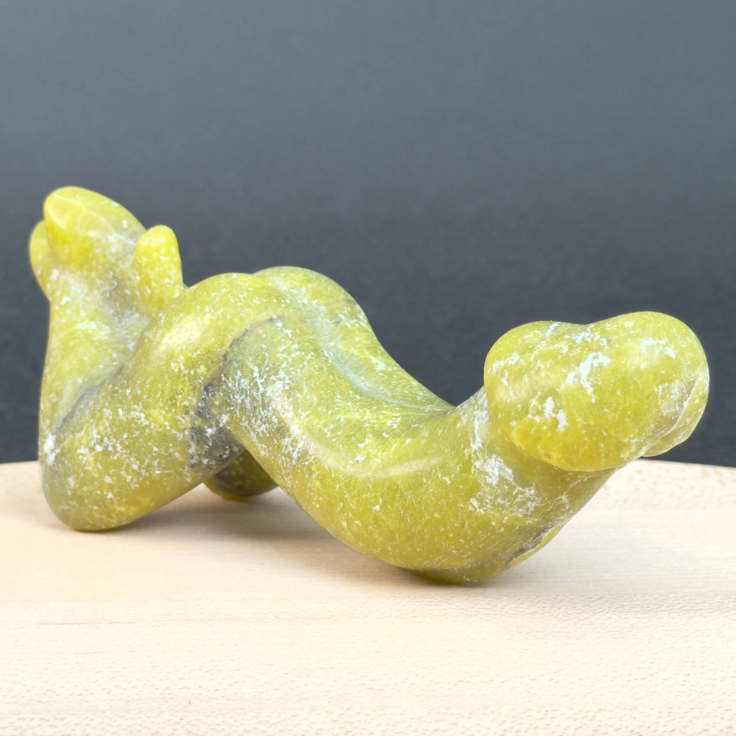 Gul Serpentin Penis i varme gule nuancer med energi for livskraft, selvtillid, motivation, indre styrke og personlig udvikling.