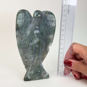 Mos Agat Engel med naturlige grønne moslignende mønstre og symbolik for beskyttelse, grounding, håb, vækst og nye begyndelser.