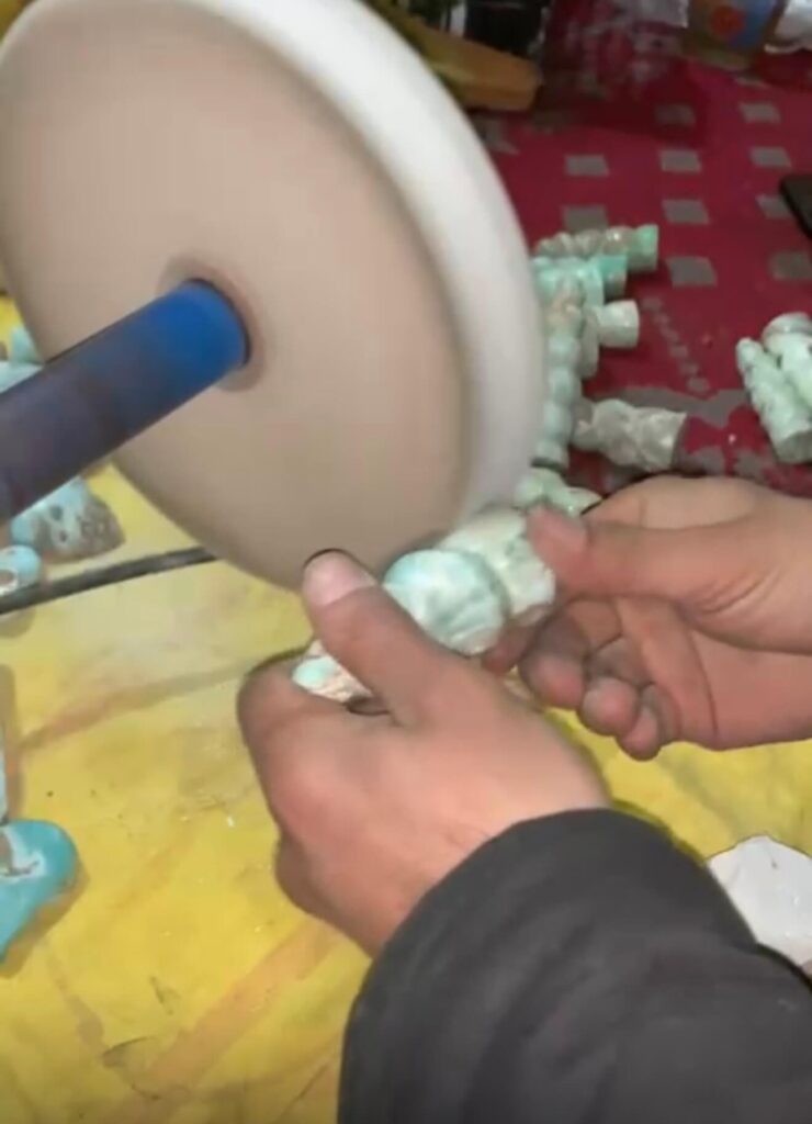 Hvad er krystaller? 7 Hvad er krystaller og hvordan laves det? Læs vores blogindlæg og find svaret