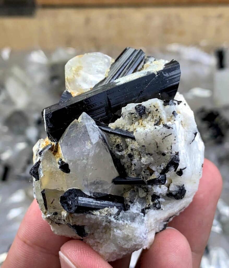 Hvad er krystaller? 4 Hvad er krystaller og hvordan laves det? Læs vores blogindlæg og find svaret