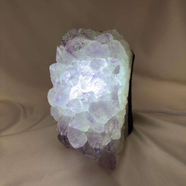 Stor unik Ametyst klynge lampe på 3716 g med naturlige kvartskrystaller og lilla Ametyst