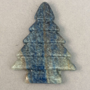 Et krystal juletræ er en dekorativ krystal julefigur, der symboliserer håb, livskraft, glæde og fornyelse.